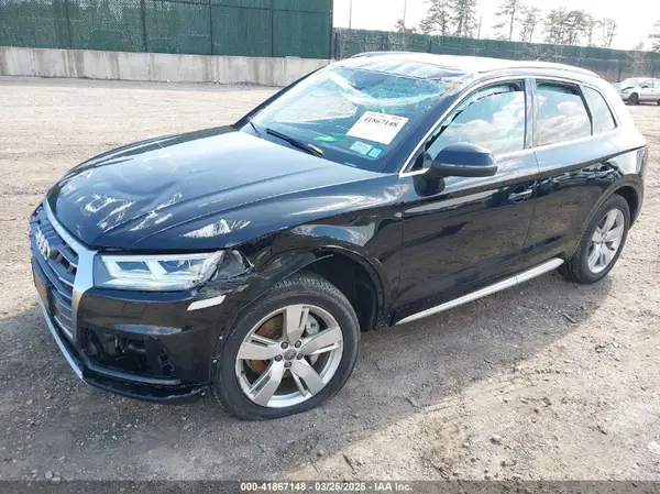 WA1BNAFY7K2133935 2019 AUDI Q5 - Image 2