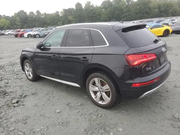 WA1BNAFY7K2135023 2019 AUDI Q5 - Image 2
