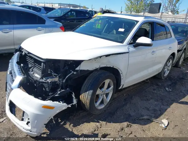 WA1BNAFY7K2144031 2019 AUDI Q5 - Image 2