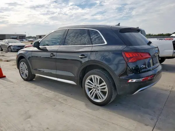 WA1BNAFY7L2001937 2020 AUDI Q5 - Image 2