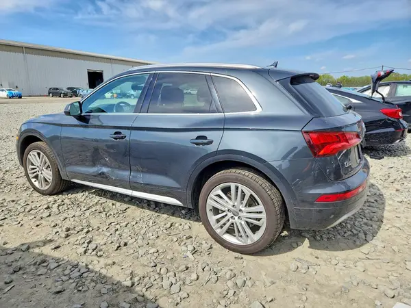 WA1BNAFY7L2018687 2020 AUDI Q5 - Image 2
