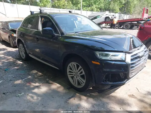 WA1BNAFY7L2037627 2020 AUDI Q5 - Image 1