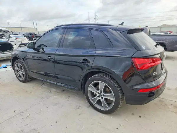 WA1BNAFY7L2068117 2020 AUDI Q5 - Image 2