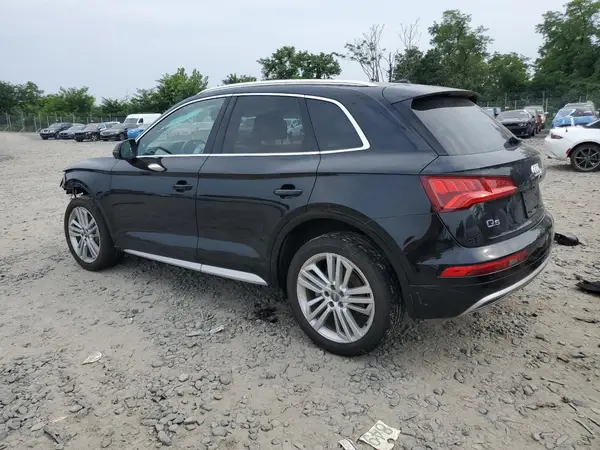 WA1BNAFY7L2068456 2020 AUDI Q5 - Image 2