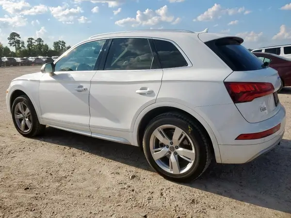 WA1BNAFY8J2000356 2018 AUDI Q5 - Image 2