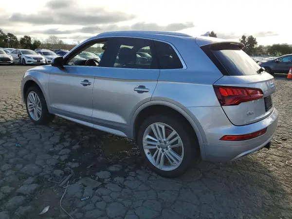 WA1BNAFY8J2008456 2018 AUDI Q5 - Image 2