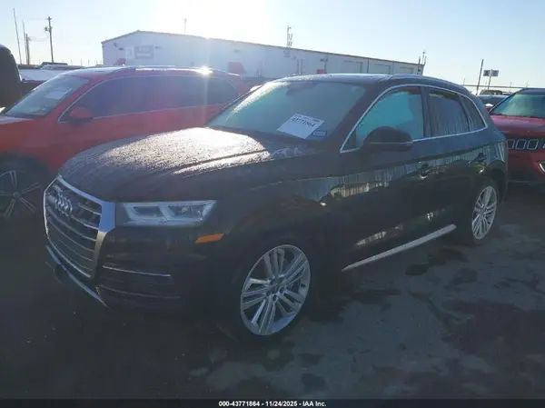 WA1BNAFY8J2011907 2018 AUDI Q5 - Image 2