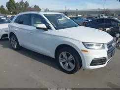 WA1BNAFY8J2042445 2018 AUDI Q5