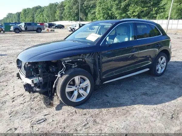 WA1BNAFY8J2044079 2018 AUDI Q5 - Image 2