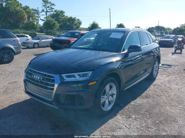 WA1BNAFY8J2046074 2018 AUDI Q5 - Image 2