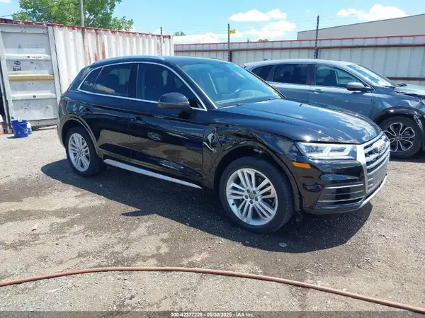 WA1BNAFY8J2046995 2018 AUDI Q5 - Image 1