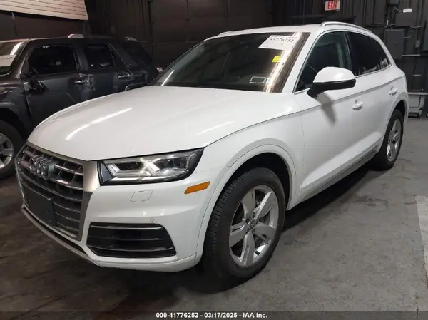 WA1BNAFY8J2053400 2018 AUDI Q5 - Image 2