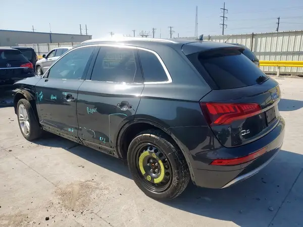 WA1BNAFY8J2061724 2018 AUDI Q5 - Image 2