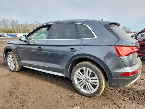 WA1BNAFY8J2078099 2018 AUDI Q5 - Image 2