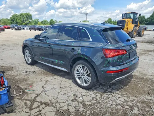 WA1BNAFY8J2080645 2018 AUDI Q5 - Image 2