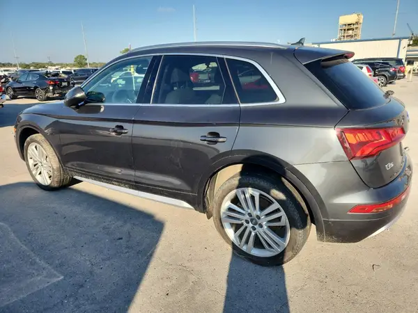 WA1BNAFY8J2089734 2018 AUDI Q5 - Image 2