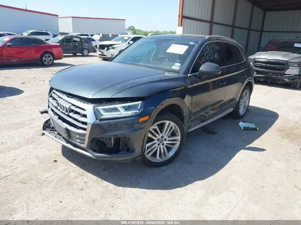 WA1BNAFY8J2105219 2018 AUDI Q5 - Image 2