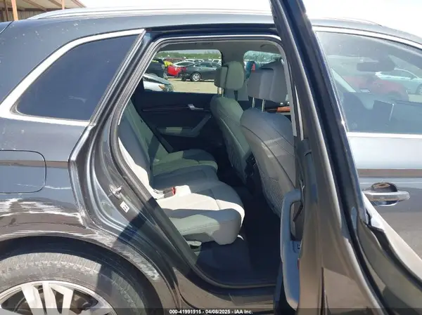 WA1BNAFY8J2105219 2018 AUDI Q5 - Image 8