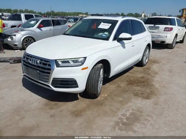 WA1BNAFY8J2107147 2018 AUDI Q5 - Image 2