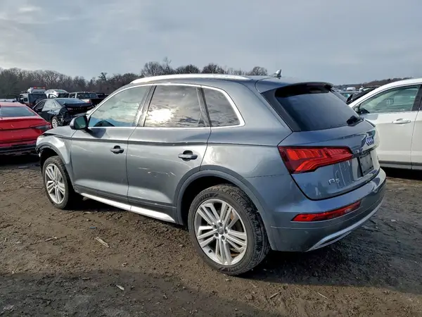 WA1BNAFY8J2113157 2018 AUDI Q5 - Image 2