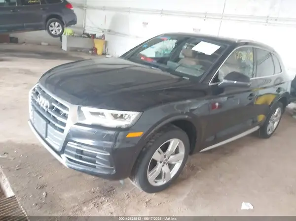 WA1BNAFY8J2114339 2018 AUDI Q5 - Image 2