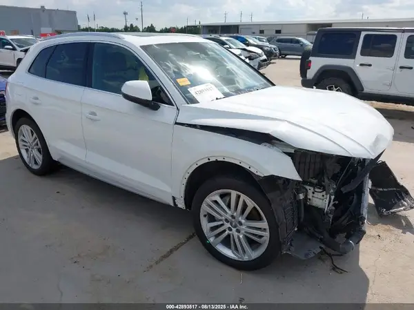 WA1BNAFY8J2174346 2018 AUDI Q5 - Image 1