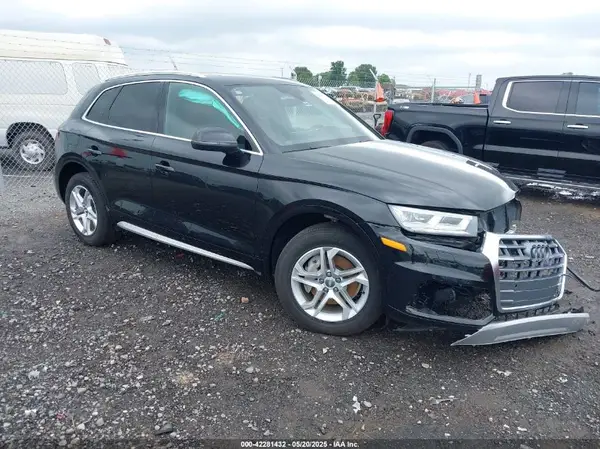 WA1BNAFY8J2182723 2018 AUDI Q5 - Image 1