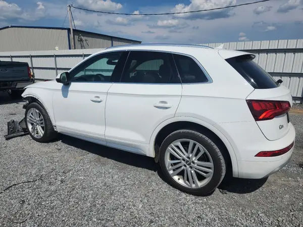 WA1BNAFY8J2196900 2018 AUDI Q5 - Image 2