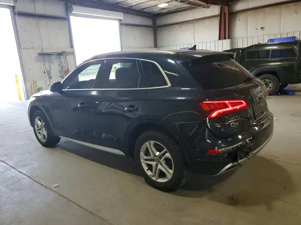 WA1BNAFY8J2200329 2018 AUDI Q5 - Image 2