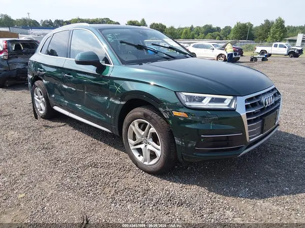 WA1BNAFY8J2202209 2018 AUDI Q5 - Image 1