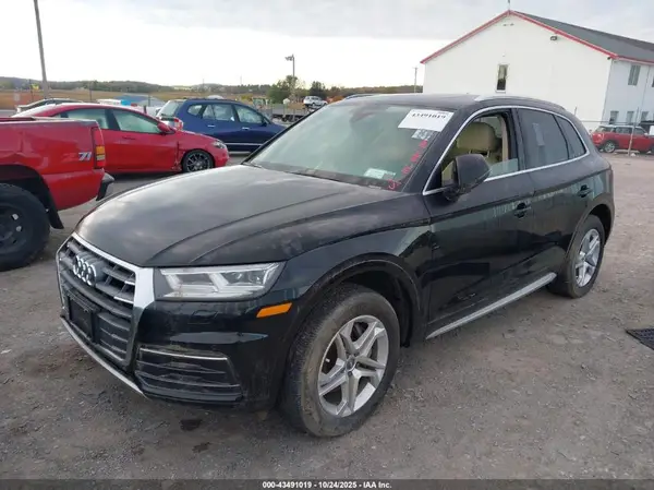 WA1BNAFY8J2202548 2018 AUDI Q5 - Image 2