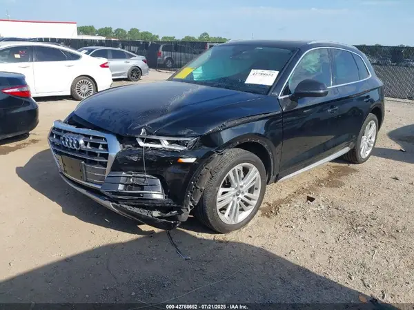 WA1BNAFY8J2207832 2018 AUDI Q5 - Image 2