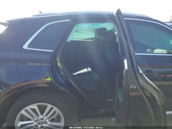 WA1BNAFY8J2207832 2018 AUDI Q5 - Image 8
