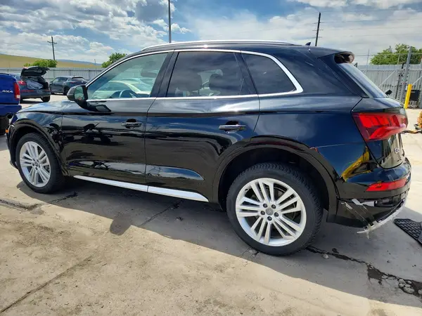 WA1BNAFY8J2209239 2018 AUDI Q5 - Image 2