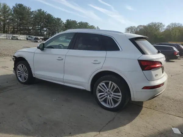 WA1BNAFY8J2214490 2018 AUDI Q5 - Image 2