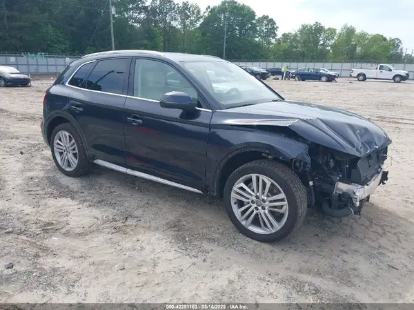WA1BNAFY8J2218779 2018 AUDI Q5 - Image 1