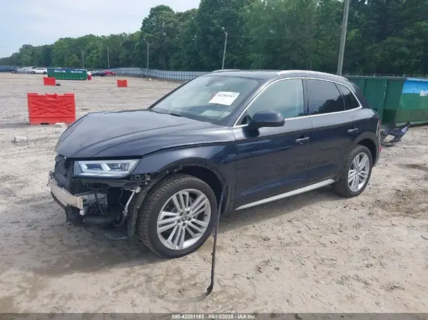 WA1BNAFY8J2218779 2018 AUDI Q5 - Image 2