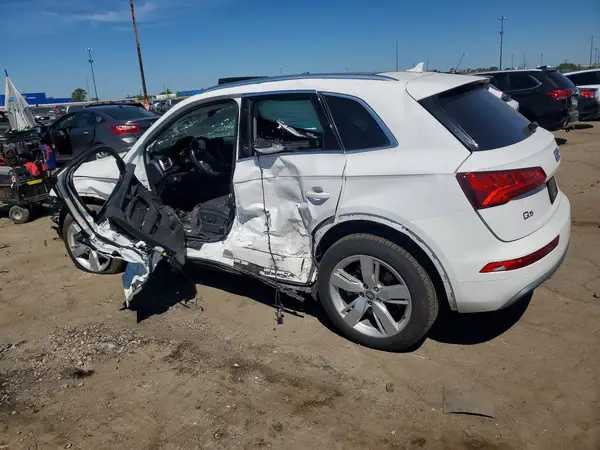 WA1BNAFY8J2228549 2018 AUDI Q5 - Image 2