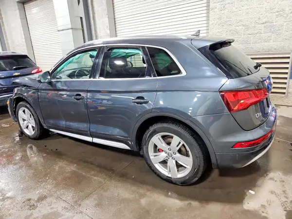 WA1BNAFY8J2232424 2018 AUDI Q5 - Image 2