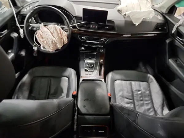WA1BNAFY8J2232424 2018 AUDI Q5 - Image 8