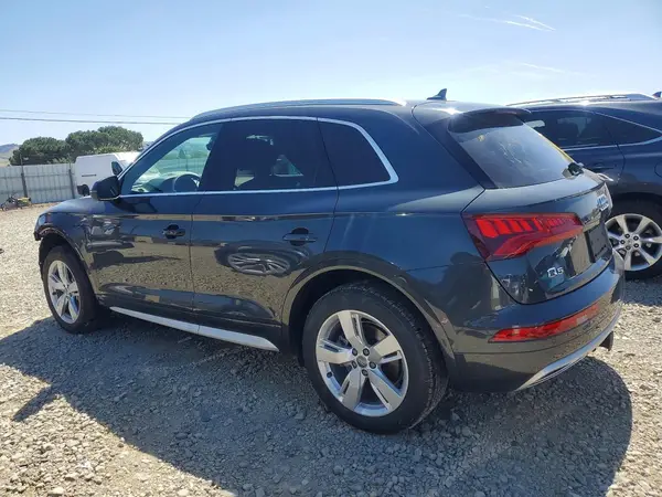 WA1BNAFY8J2235565 2018 AUDI Q5 - Image 2