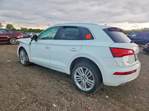 WA1BNAFY8J2246825 2018 AUDI Q5 - Image 2