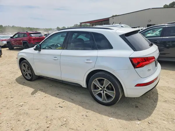 WA1BNAFY8K2019085 2019 AUDI Q5 - Image 2