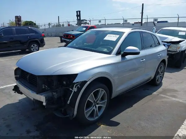WA1BNAFY8K2029731 2019 AUDI Q5 - Image 2