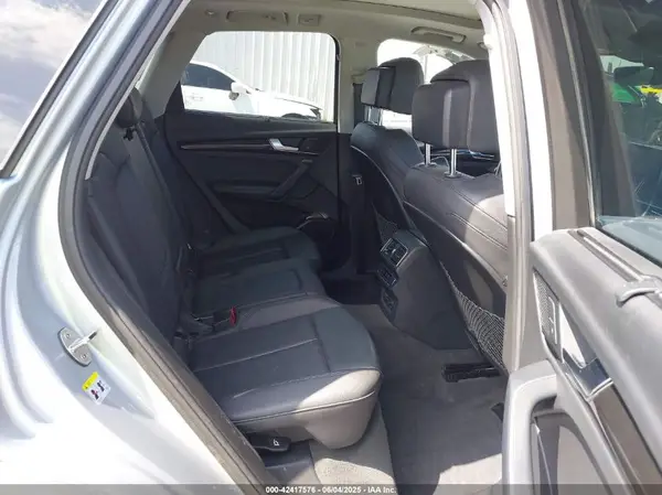 WA1BNAFY8K2029731 2019 AUDI Q5 - Image 8