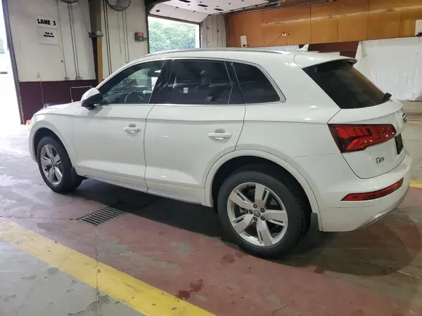 WA1BNAFY8K2029843 2019 AUDI Q5 - Image 2