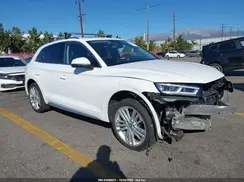 WA1BNAFY8K2032113 2019 AUDI Q5