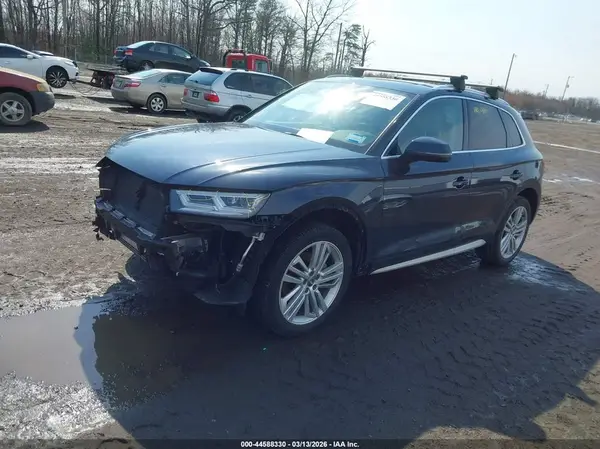 WA1BNAFY8K2038168 2019 AUDI Q5 - Image 2