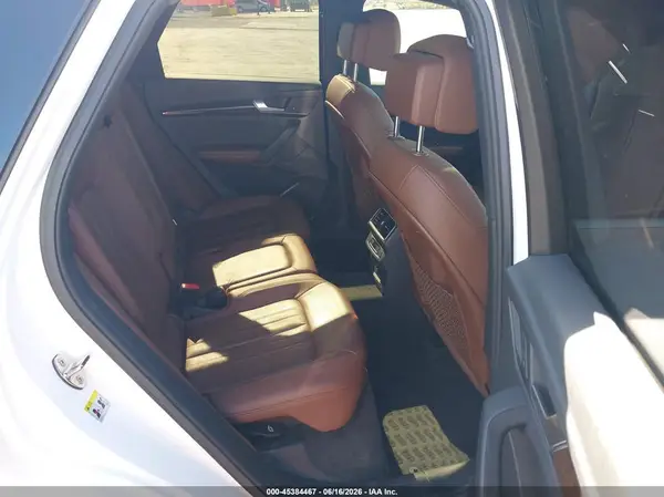 WA1BNAFY8K2040972 2019 AUDI Q5 - Image 8