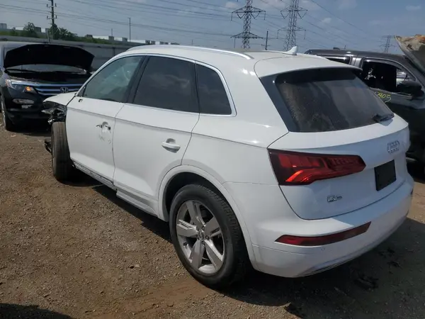 WA1BNAFY8K2042155 2019 AUDI Q5 - Image 2
